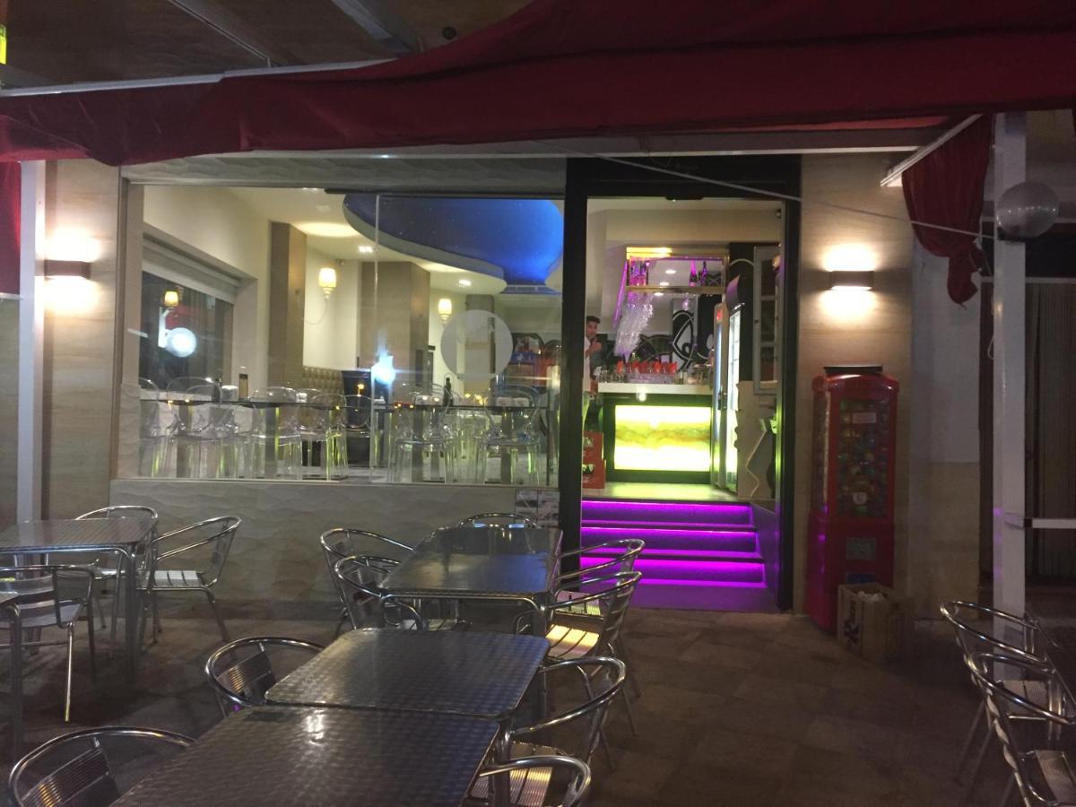 Hostal Costa Sol Кастель-де-Ферро Экстерьер фото