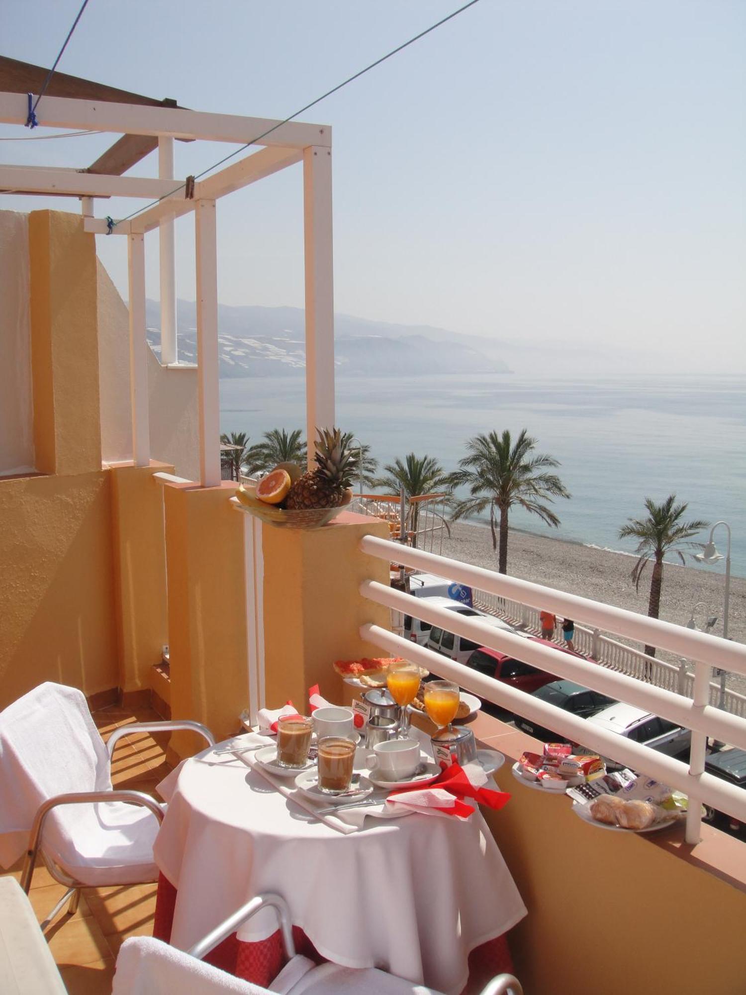 Hostal Costa Sol Кастель-де-Ферро Экстерьер фото